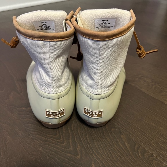 Sperry boots size: 9 - Picture 4 of 4